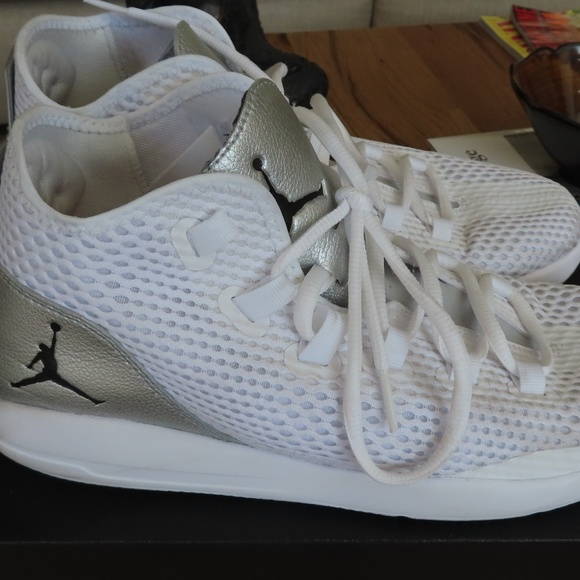 jordan reveal white and silver